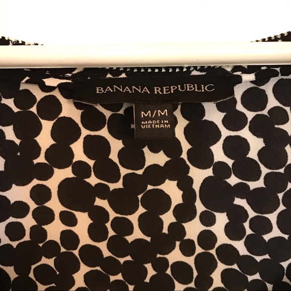 Banana republic blouse size medium - Picture 7 of 11